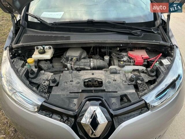 Сірий Рено Зое, об'ємом двигуна 0 л та пробігом 69 тис. км за 7100 $, фото 8 на Automoto.ua