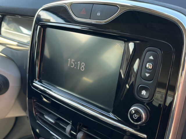 Сірий Рено Зое, об'ємом двигуна 0 л та пробігом 83 тис. км за 7500 $, фото 11 на Automoto.ua