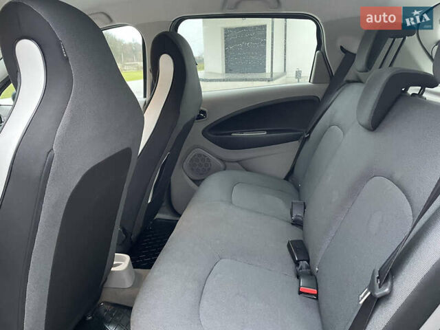 Сірий Рено Зое, об'ємом двигуна 0 л та пробігом 91 тис. км за 6999 $, фото 22 на Automoto.ua