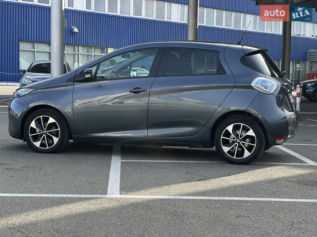 Серый Рено Зое, объемом двигателя 0 л и пробегом 160 тыс. км за 8700 $, фото 15 на Automoto.ua