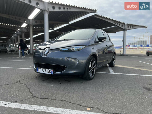Серый Рено Зое, объемом двигателя 0 л и пробегом 160 тыс. км за 8700 $, фото 27 на Automoto.ua