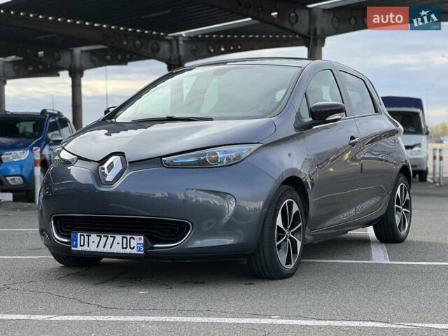 Серый Рено Зое, объемом двигателя 0 л и пробегом 160 тыс. км за 8700 $, фото 18 на Automoto.ua