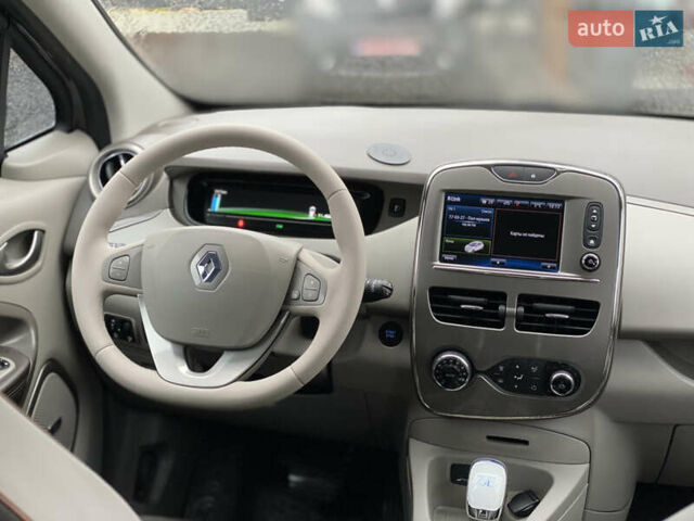 Сірий Рено Зое, об'ємом двигуна 0 л та пробігом 85 тис. км за 9600 $, фото 25 на Automoto.ua