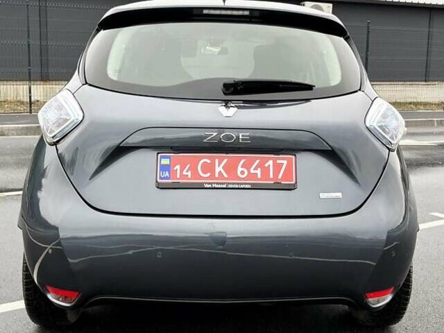 Серый Рено Зое, объемом двигателя 0 л и пробегом 62 тыс. км за 9500 $, фото 12 на Automoto.ua