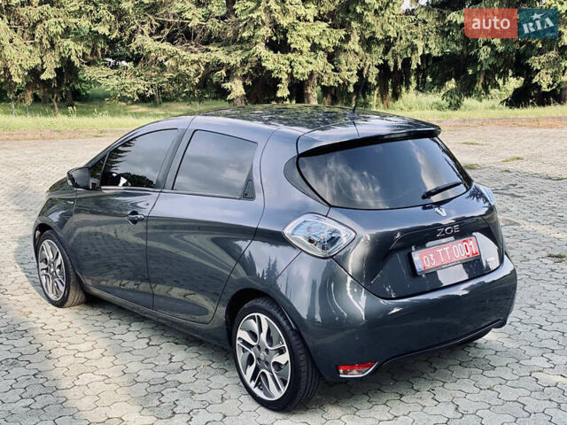 Серый Рено Зое, объемом двигателя 0 л и пробегом 89 тыс. км за 10200 $, фото 28 на Automoto.ua
