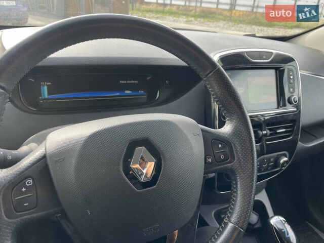 Рено Зое 2017 в Тернополе на Automoto.ua Серый Рено Зое, объемом двигателя 0 л и пробегом 130 тыс. км за 9200 $, фото 6 на Automoto.ua