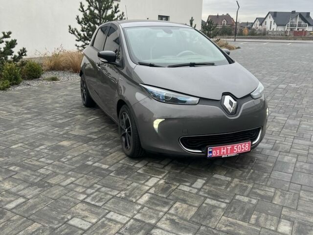 Серый Рено Зое, объемом двигателя 0 л и пробегом 85 тыс. км за 9800 $, фото 3 на Automoto.ua