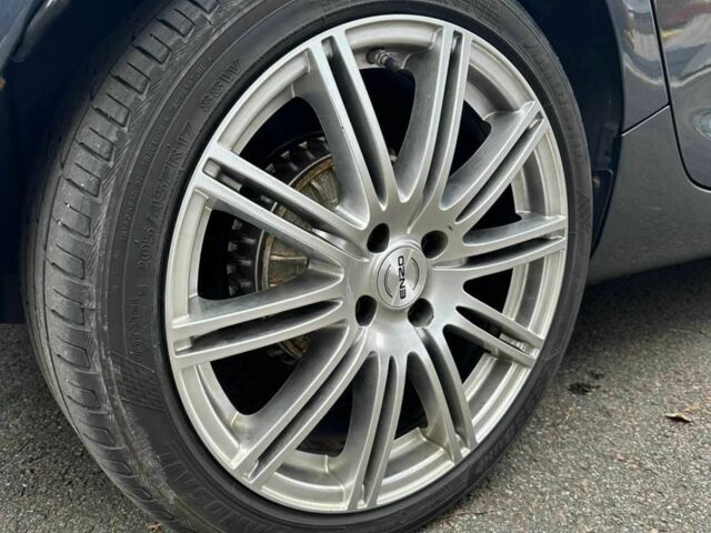 Серый Рено Зое, объемом двигателя 0 л и пробегом 87 тыс. км за 6500 $, фото 17 на Automoto.ua