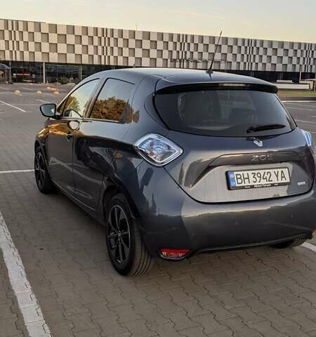 Сірий Рено Зое, об'ємом двигуна 0 л та пробігом 145 тис. км за 10899 $, фото 5 на Automoto.ua