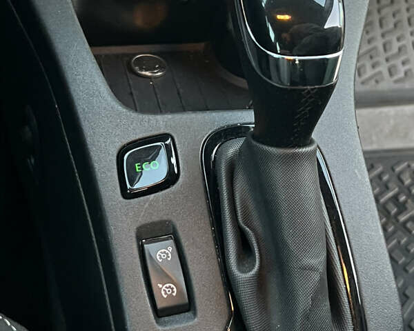 Сірий Рено Зое, об'ємом двигуна 0 л та пробігом 121 тис. км за 9500 $, фото 19 на Automoto.ua