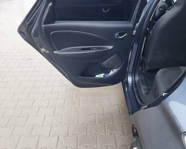 Сірий Рено Зое, об'ємом двигуна 0 л та пробігом 154 тис. км за 7900 $, фото 8 на Automoto.ua