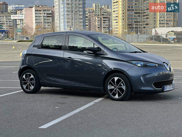 Серый Рено Зое, объемом двигателя 0 л и пробегом 160 тыс. км за 8700 $, фото 3 на Automoto.ua