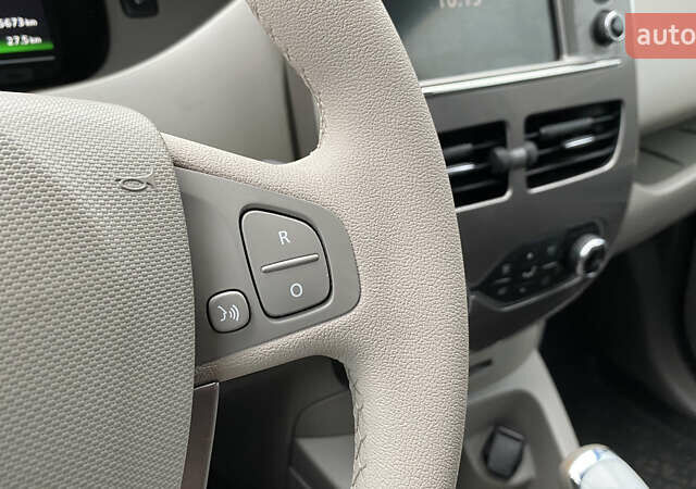 Сірий Рено Зое, об'ємом двигуна 0 л та пробігом 85 тис. км за 9600 $, фото 47 на Automoto.ua