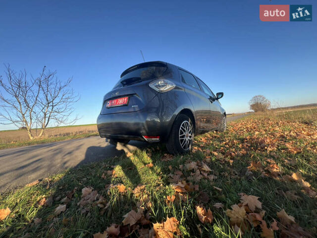 Серый Рено Зое, объемом двигателя 0 л и пробегом 108 тыс. км за 8500 $, фото 47 на Automoto.ua