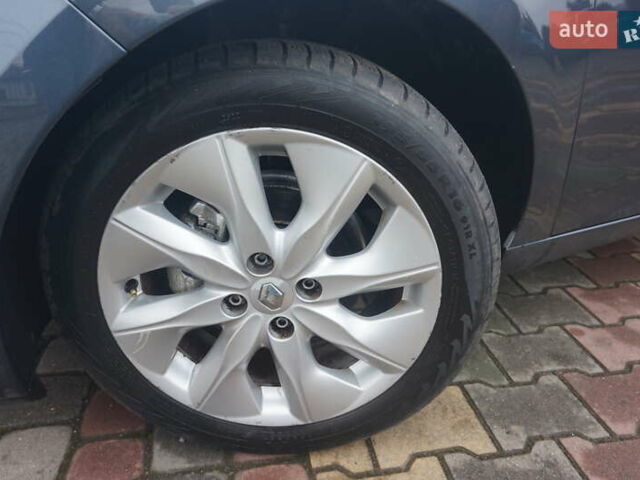 Серый Рено Зое, объемом двигателя 0 л и пробегом 182 тыс. км за 8200 $, фото 63 на Automoto.ua