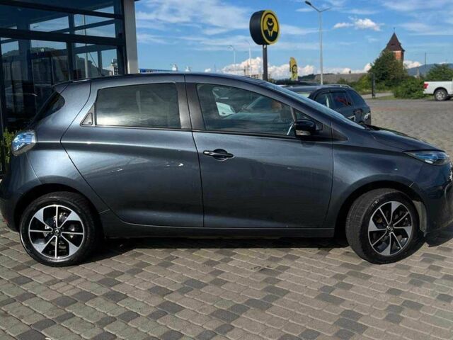 Серый Рено Зое, объемом двигателя 0 л и пробегом 48 тыс. км за 11500 $, фото 7 на Automoto.ua