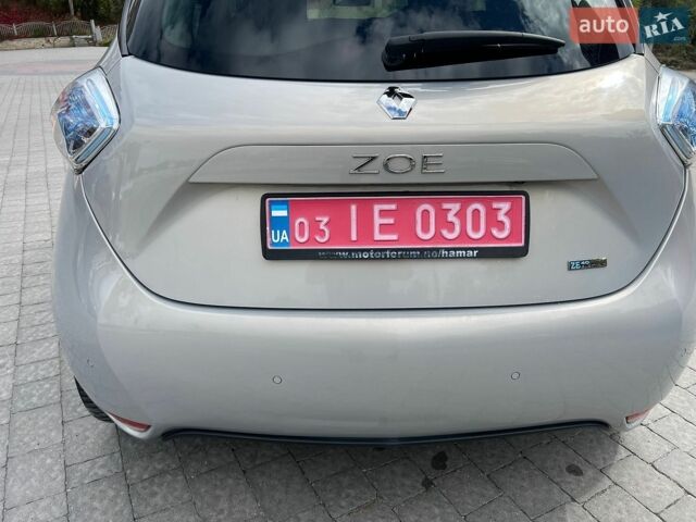 Сірий Рено Зое, об'ємом двигуна 0 л та пробігом 128 тис. км за 10100 $, фото 11 на Automoto.ua