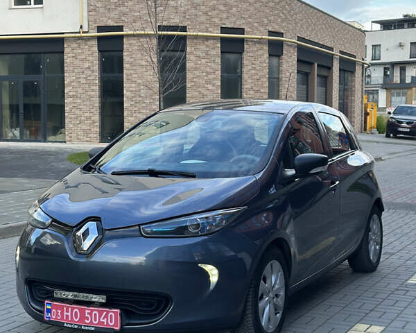 Серый Рено Зое, объемом двигателя 0 л и пробегом 137 тыс. км за 9450 $, фото 1 на Automoto.ua