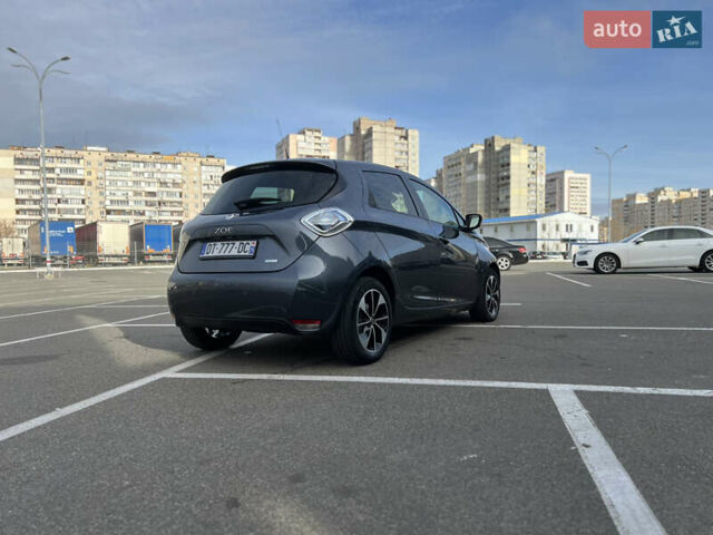 Серый Рено Зое, объемом двигателя 0 л и пробегом 160 тыс. км за 8700 $, фото 29 на Automoto.ua