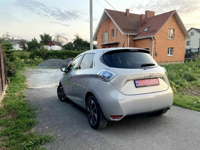 Рено Зое 2017 в Ровно на Automoto.ua Серый Рено Зое, объемом двигателя 0 л и пробегом 162 тыс. км за 8900 $, фото 2 на Automoto.ua