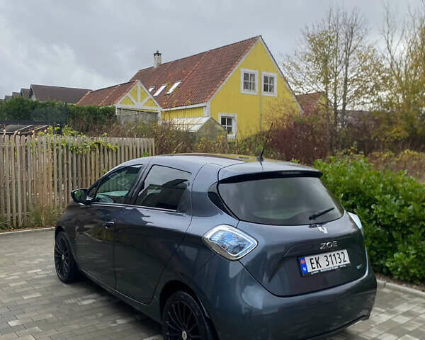 Сірий Рено Зое, об'ємом двигуна 0 л та пробігом 95 тис. км за 9700 $, фото 2 на Automoto.ua