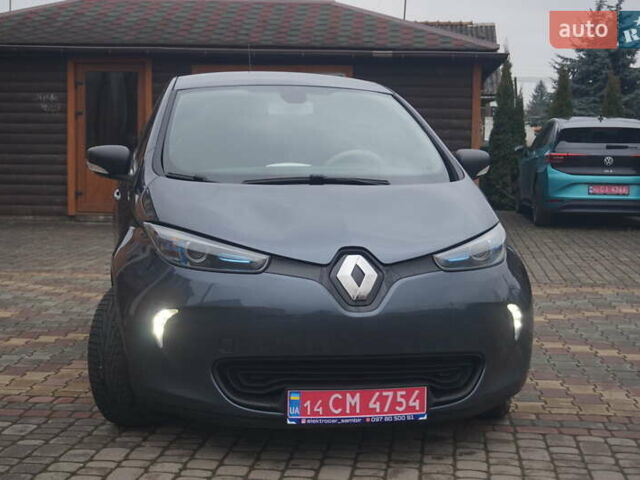 Серый Рено Зое, объемом двигателя 0 л и пробегом 182 тыс. км за 8200 $, фото 3 на Automoto.ua