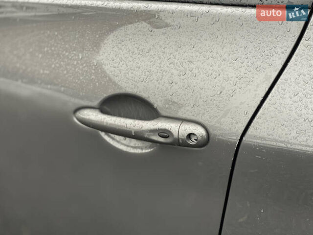 Сірий Рено Зое, об'ємом двигуна 0 л та пробігом 85 тис. км за 9600 $, фото 12 на Automoto.ua