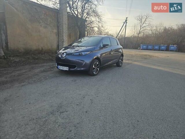 Серый Рено Зое, объемом двигателя 0 л и пробегом 47 тыс. км за 10800 $, фото 1 на Automoto.ua