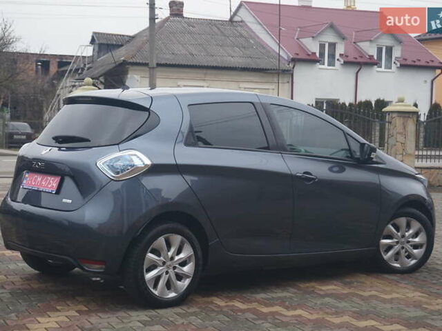 Серый Рено Зое, объемом двигателя 0 л и пробегом 182 тыс. км за 8200 $, фото 8 на Automoto.ua