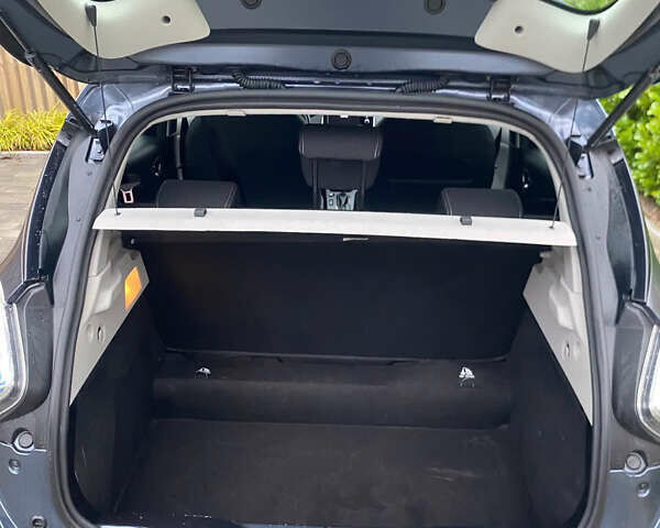 Сірий Рено Зое, об'ємом двигуна 0 л та пробігом 95 тис. км за 9700 $, фото 6 на Automoto.ua