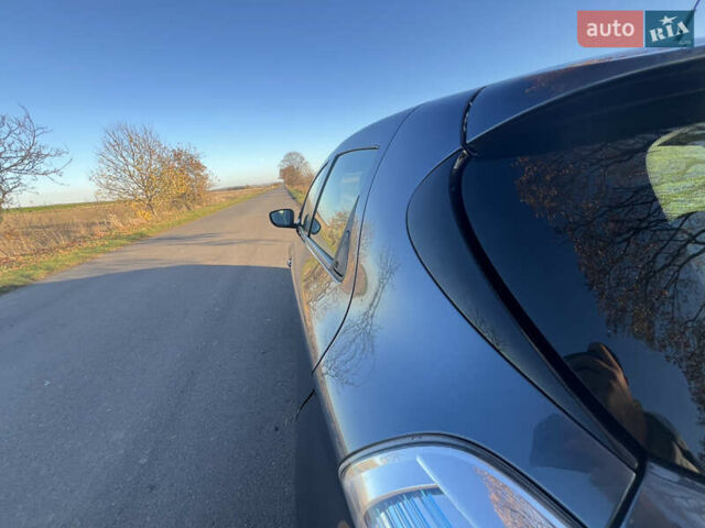 Серый Рено Зое, объемом двигателя 0 л и пробегом 108 тыс. км за 8500 $, фото 36 на Automoto.ua