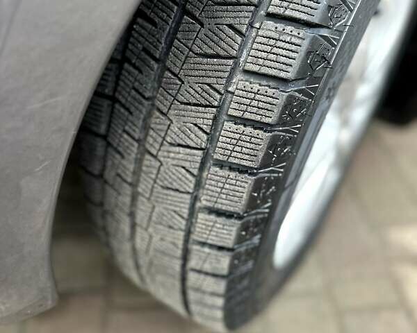 Серый Рено Зое, объемом двигателя 0 л и пробегом 148 тыс. км за 9500 $, фото 6 на Automoto.ua