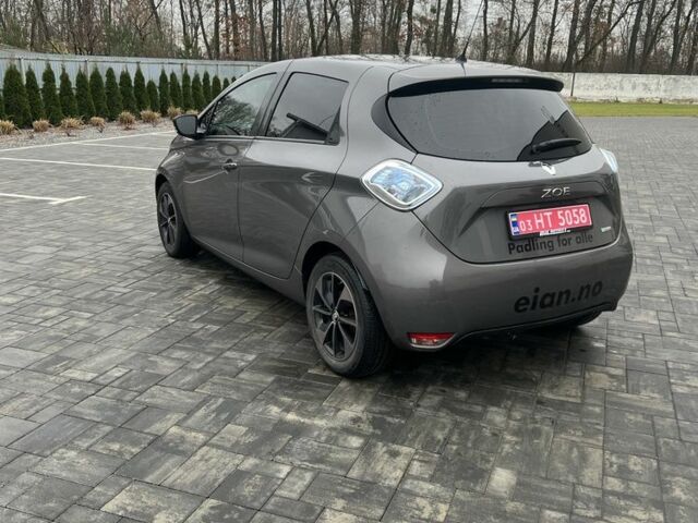 Серый Рено Зое, объемом двигателя 0 л и пробегом 85 тыс. км за 9800 $, фото 4 на Automoto.ua