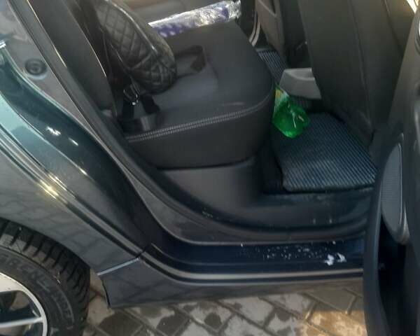 Серый Рено Зое, объемом двигателя 0 л и пробегом 72 тыс. км за 8800 $, фото 12 на Automoto.ua