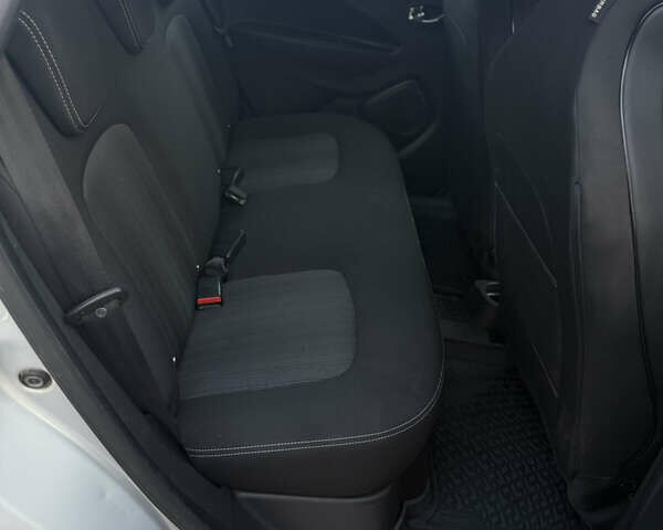 Сірий Рено Зое, об'ємом двигуна 0 л та пробігом 160 тис. км за 8499 $, фото 14 на Automoto.ua