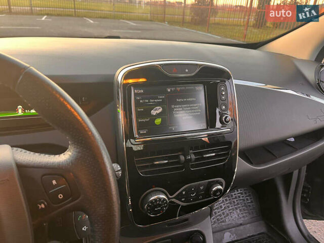 Сірий Рено Зое, об'ємом двигуна 0 л та пробігом 96 тис. км за 9200 $, фото 9 на Automoto.ua