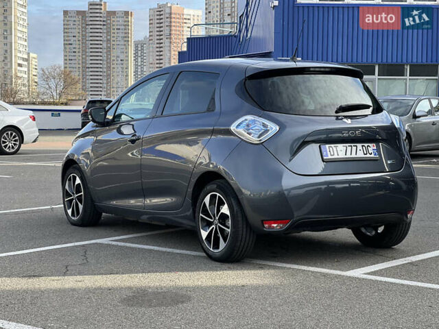 Серый Рено Зое, объемом двигателя 0 л и пробегом 160 тыс. км за 8700 $, фото 11 на Automoto.ua