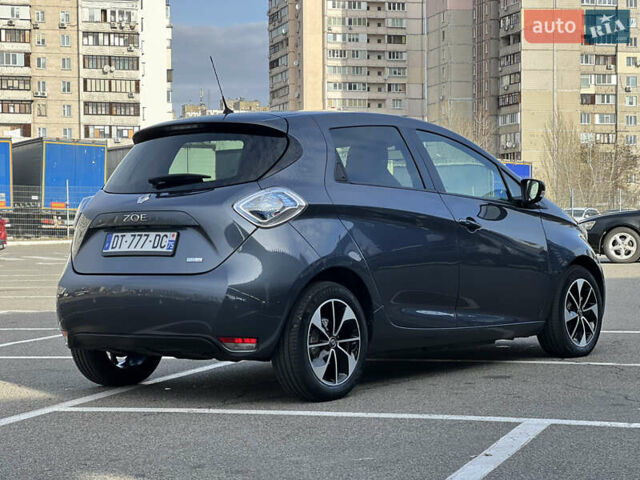 Серый Рено Зое, объемом двигателя 0 л и пробегом 160 тыс. км за 8700 $, фото 6 на Automoto.ua