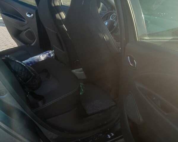 Серый Рено Зое, объемом двигателя 0 л и пробегом 72 тыс. км за 8800 $, фото 16 на Automoto.ua