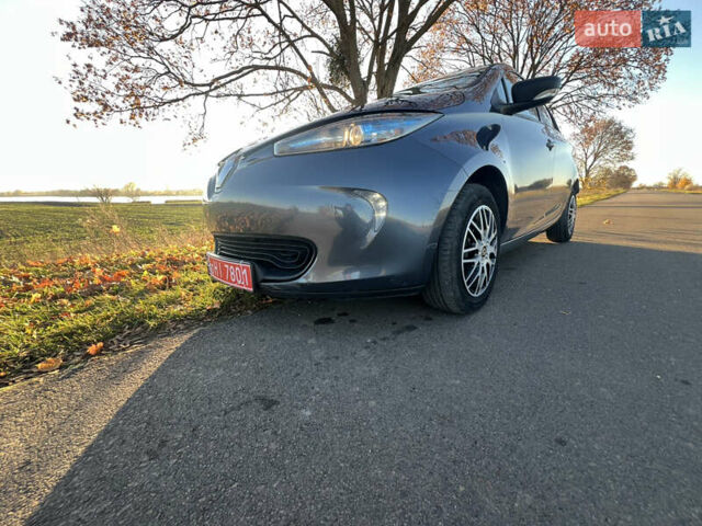 Серый Рено Зое, объемом двигателя 0 л и пробегом 108 тыс. км за 8500 $, фото 32 на Automoto.ua