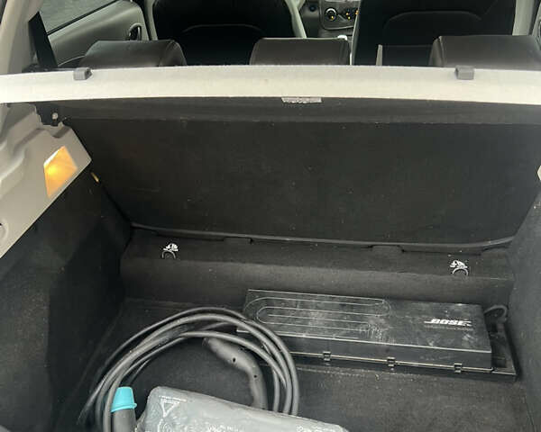 Серый Рено Зое, объемом двигателя 0 л и пробегом 85 тыс. км за 9400 $, фото 6 на Automoto.ua