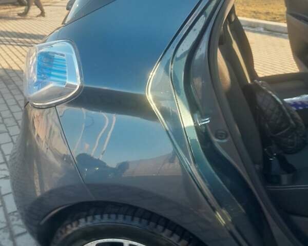 Серый Рено Зое, объемом двигателя 0 л и пробегом 72 тыс. км за 8800 $, фото 11 на Automoto.ua