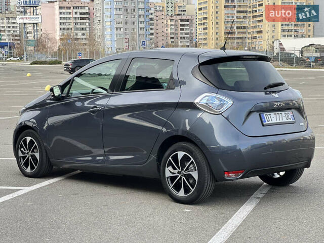 Серый Рено Зое, объемом двигателя 0 л и пробегом 160 тыс. км за 8700 $, фото 23 на Automoto.ua