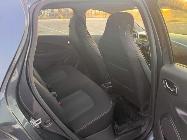 Сірий Рено Зое, об'ємом двигуна 0 л та пробігом 97 тис. км за 9200 $, фото 6 на Automoto.ua