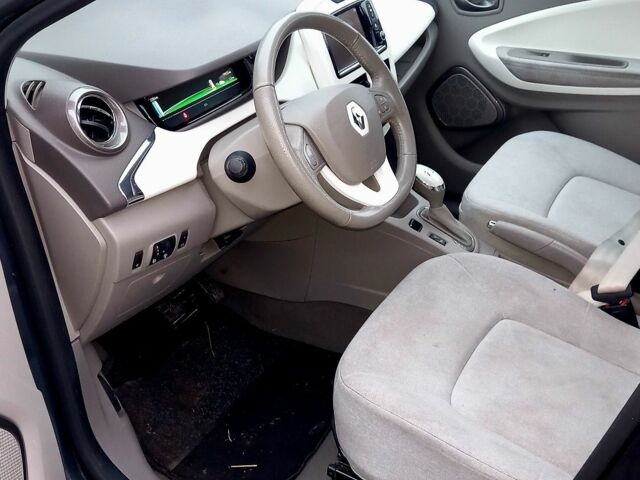 Рено Зое 2017 в Луцке на Automoto.ua Серый Рено Зое, объемом двигателя 0 л и пробегом 79 тыс. км за 8800 $, фото 6 на Automoto.ua