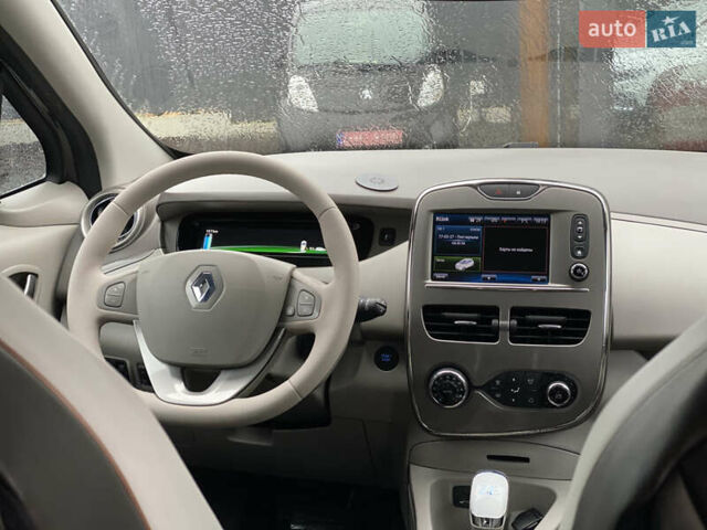 Сірий Рено Зое, об'ємом двигуна 0 л та пробігом 85 тис. км за 9600 $, фото 26 на Automoto.ua