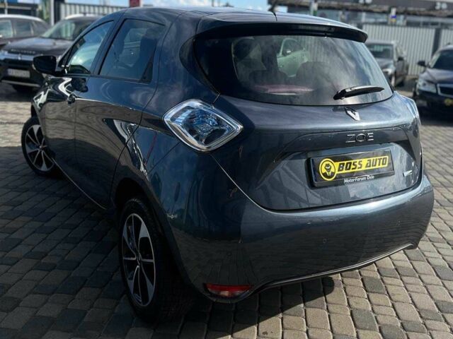Серый Рено Зое, объемом двигателя 0 л и пробегом 48 тыс. км за 11500 $, фото 4 на Automoto.ua