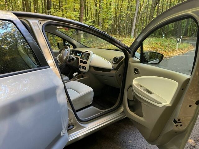 Сірий Рено Зое, об'ємом двигуна 0 л та пробігом 71 тис. км за 9600 $, фото 20 на Automoto.ua