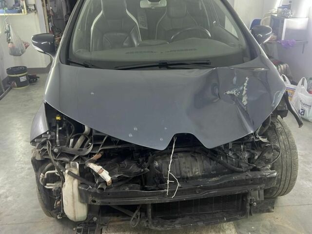 Серый Рено Зое, объемом двигателя 0 л и пробегом 115 тыс. км за 6900 $, фото 3 на Automoto.ua