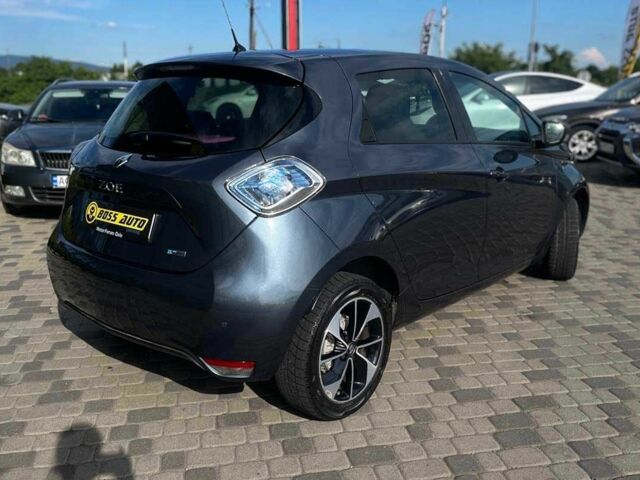 Серый Рено Зое, объемом двигателя 0 л и пробегом 48 тыс. км за 11500 $, фото 6 на Automoto.ua